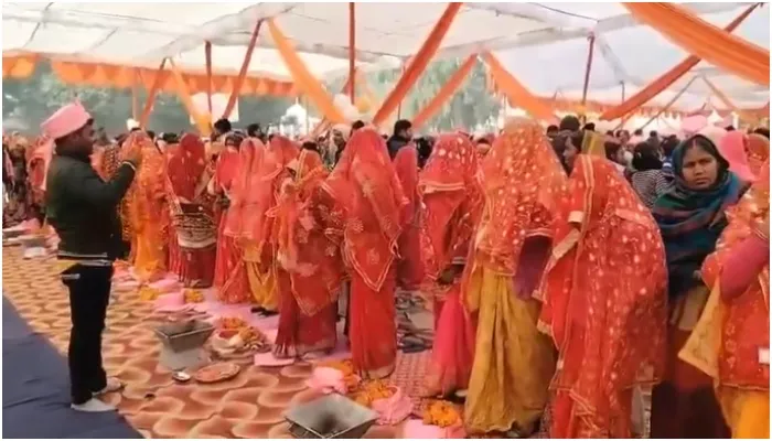 Mass Marriage Scheme: मुख्यमंत्री योगी आदित्यनाथ ने नवविवाहितों को ₹1 लाख की वित्तीय सहायता देने का ऐलान